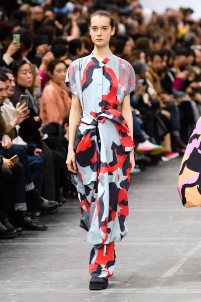 Look 14